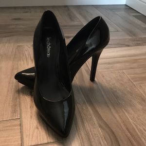 Le Chateau Blk SZ 8 pumps
